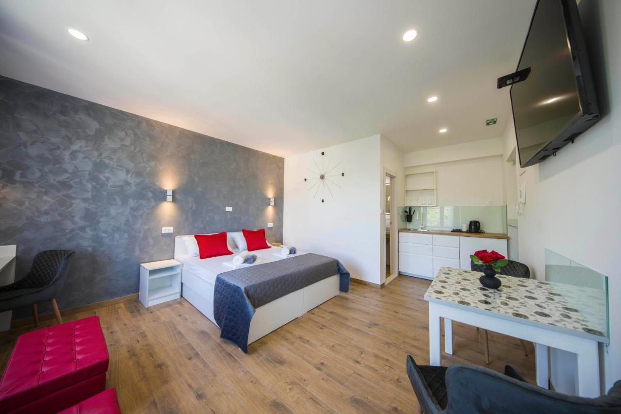 Split Central Luxury Studios 外观 照片